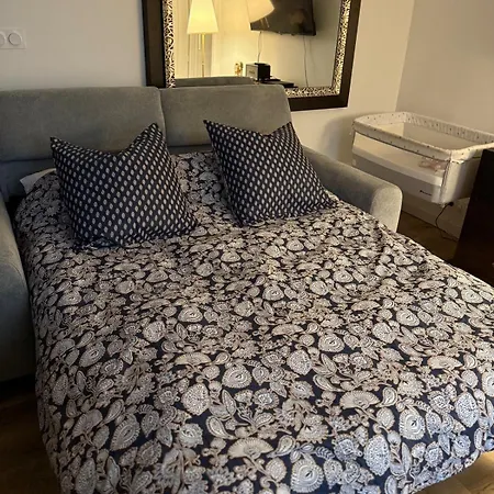 Linda - Historic Center * Dijon