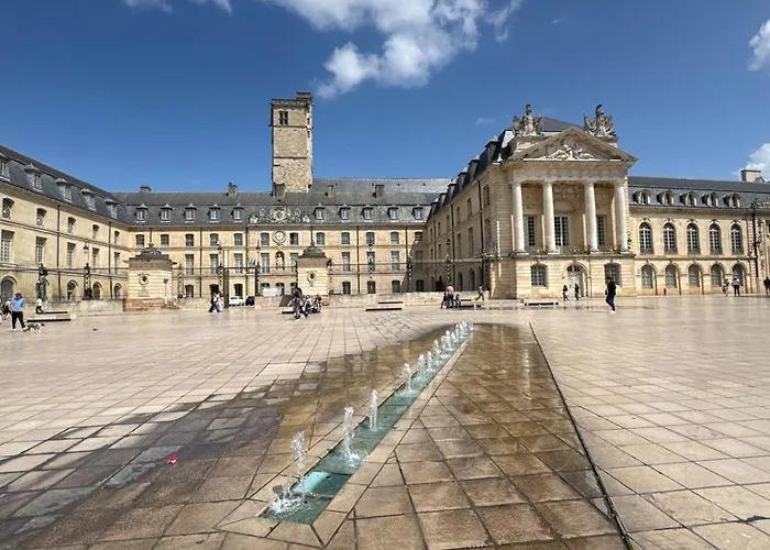 アパート Linda - Historic Center ディジョン